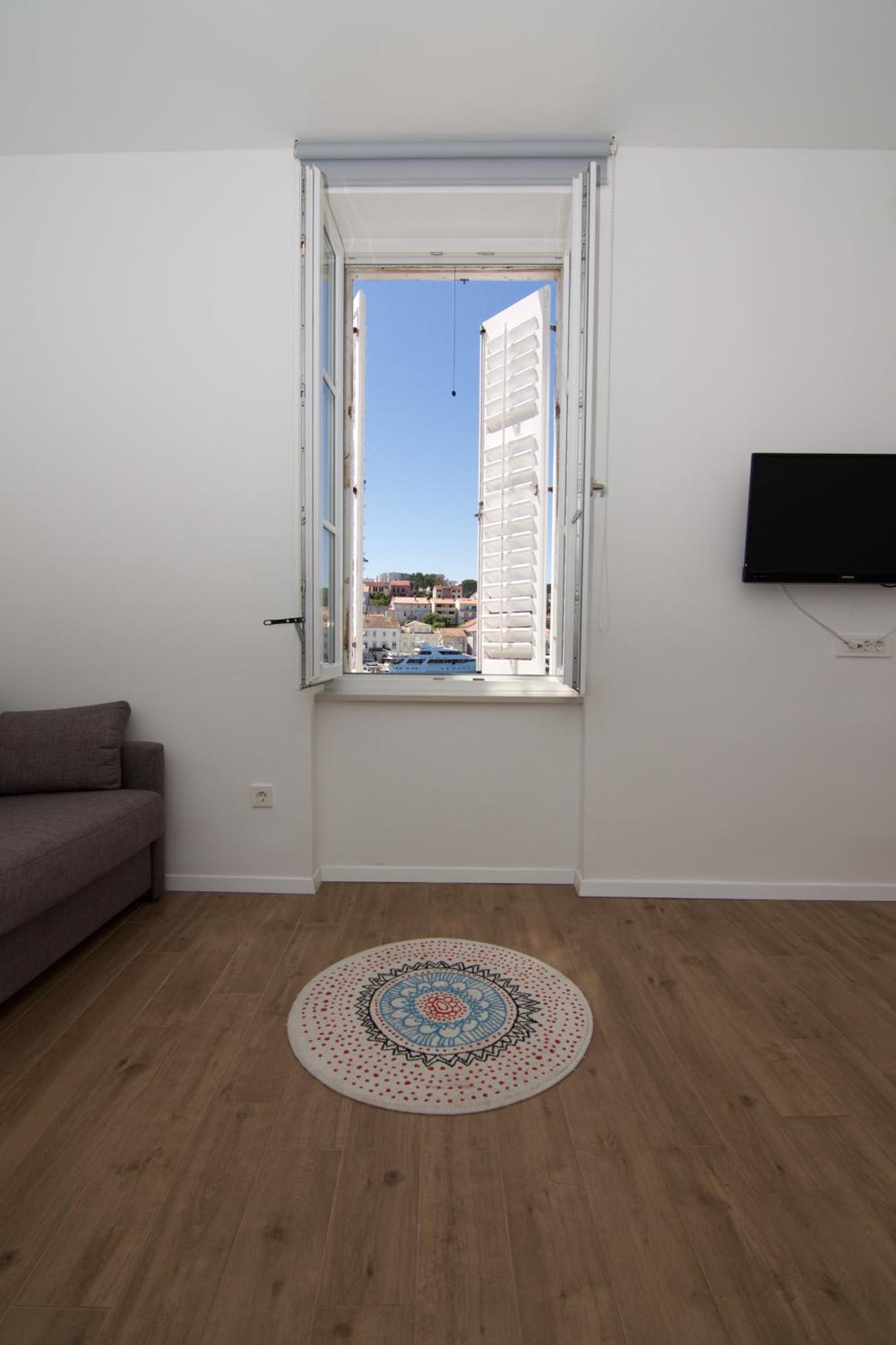 Apartments And Rooms Jospino Mali Lošinj Exterior foto